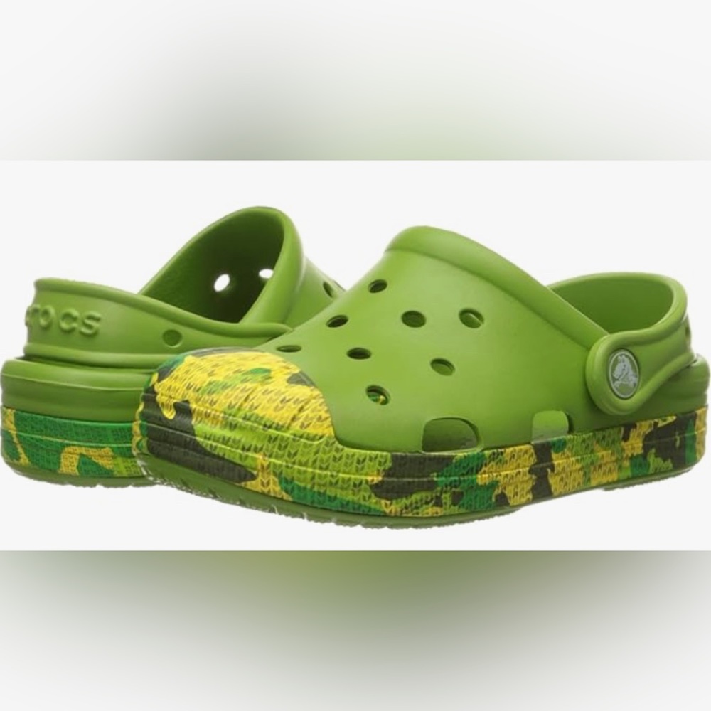 NWOT RARE Crocs 203139 Toddler Bump It Clog in Parrot Green w Camo Toe Size C10